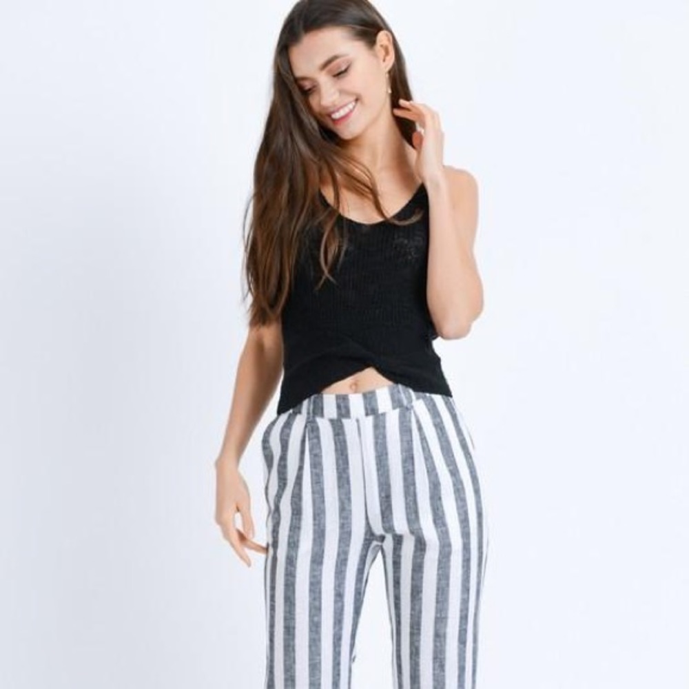 Daytime Fun Knit Top w/ front twist knot detail